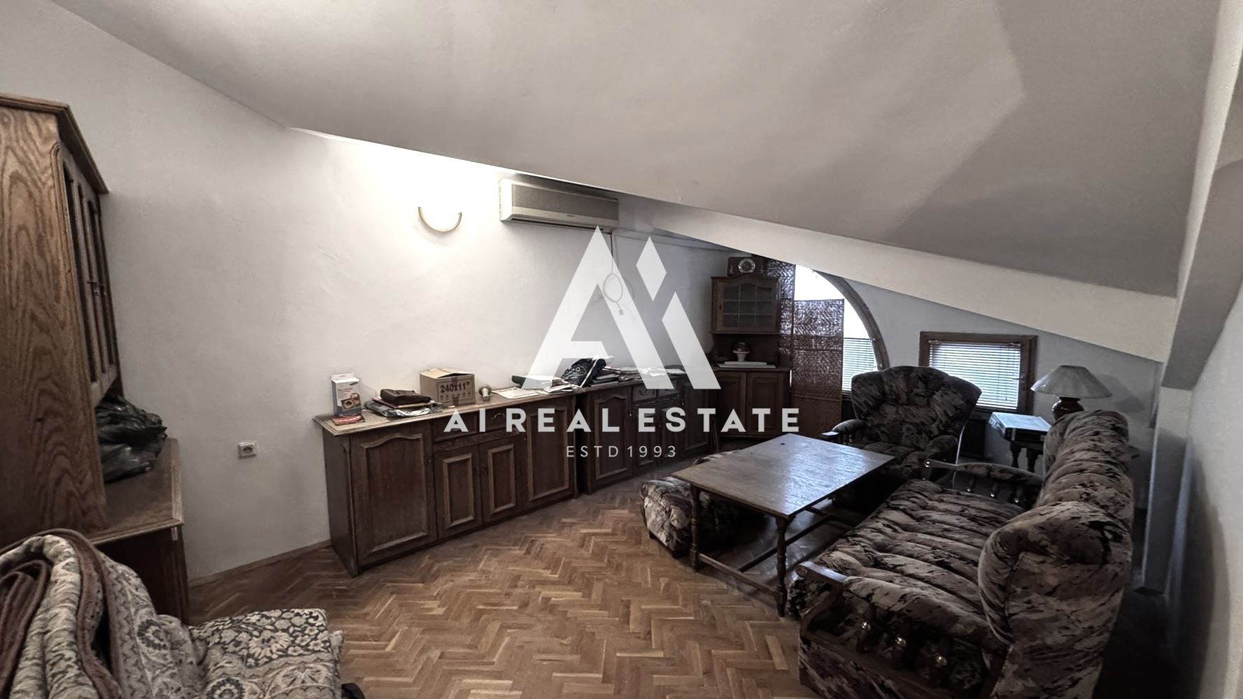 🏡 Луксозен четиристаен апартамент с площ 255 кв.м и двоен гараж – до идеален център и Медицински университет, Плевен - 0