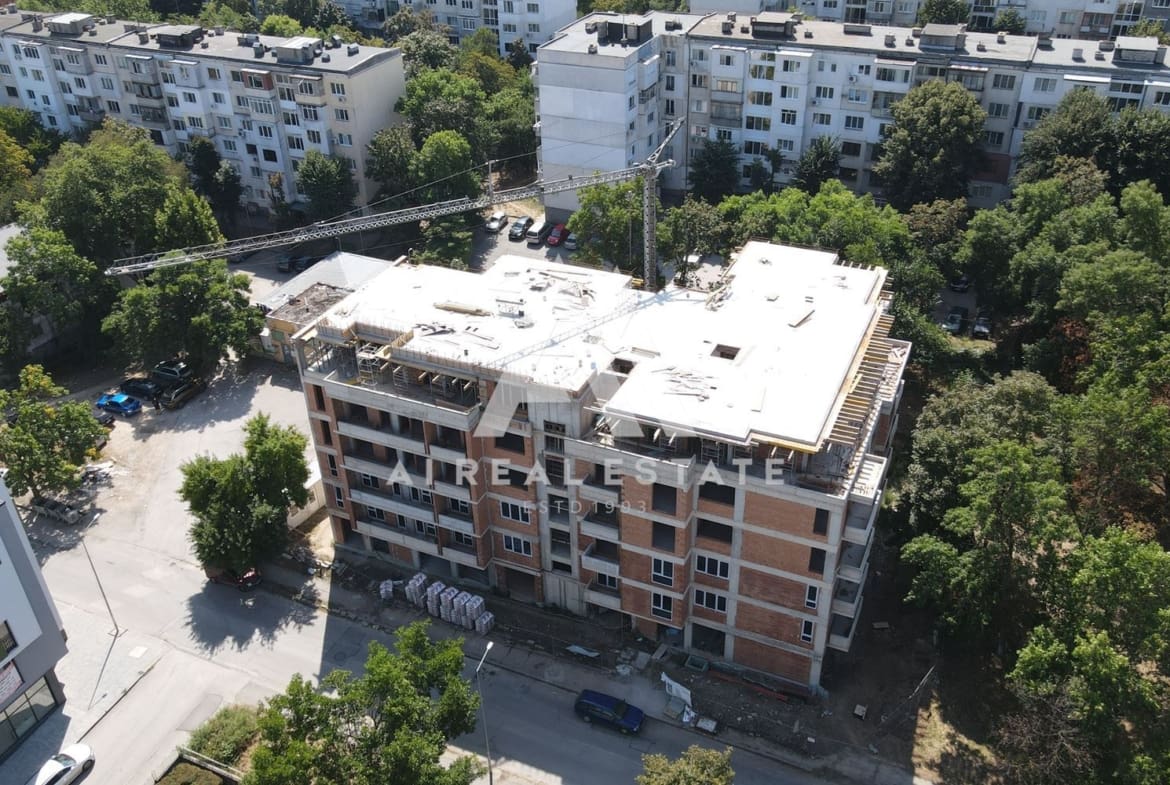 Тристаен в сграда Хармония - ж.к.Сторгозия с акт14! - 0