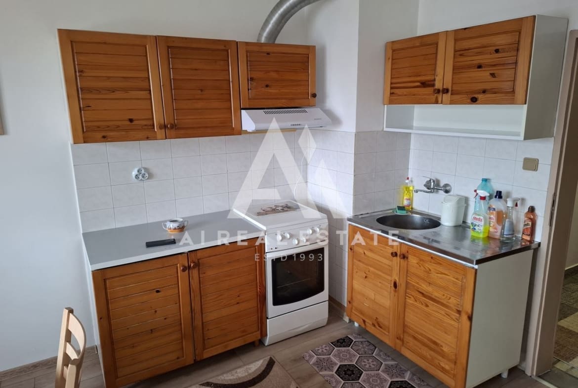 3-стаен апартамент под наем - 0