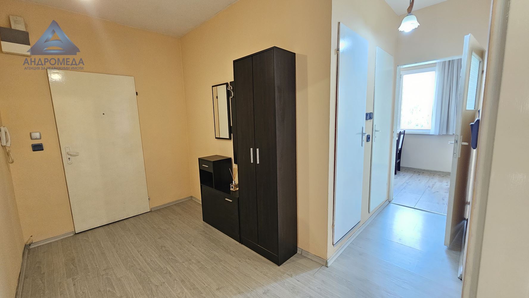 Топъл и светъл двустаен в жк. Овча купел 2 - 0