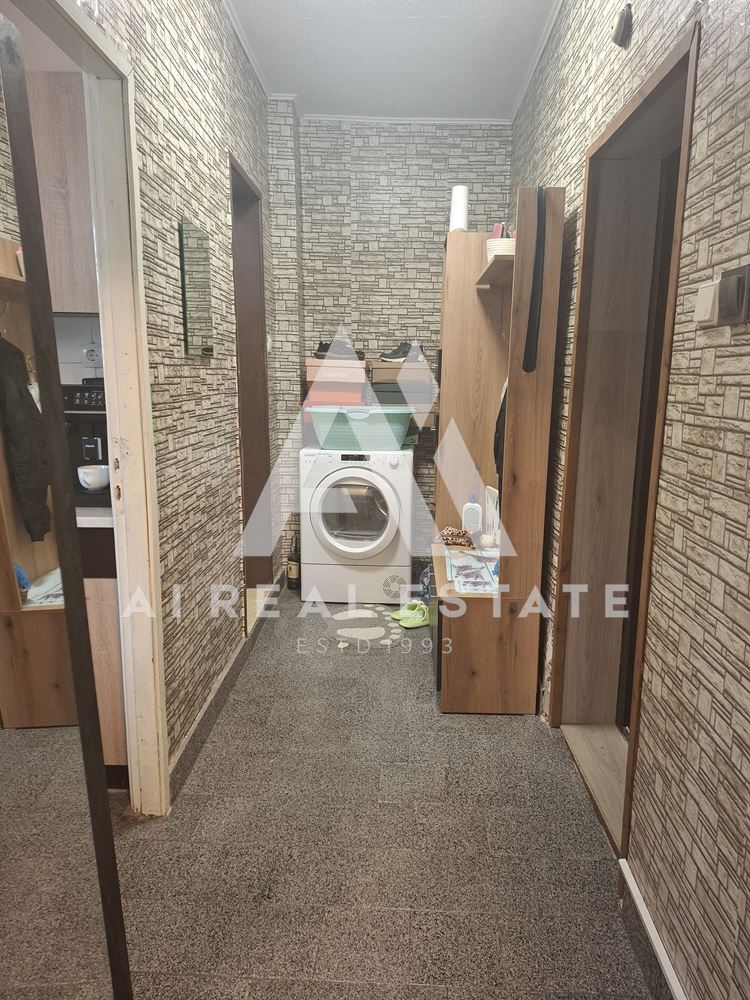 Двустаен апартамент, тухла, идеален център - 0