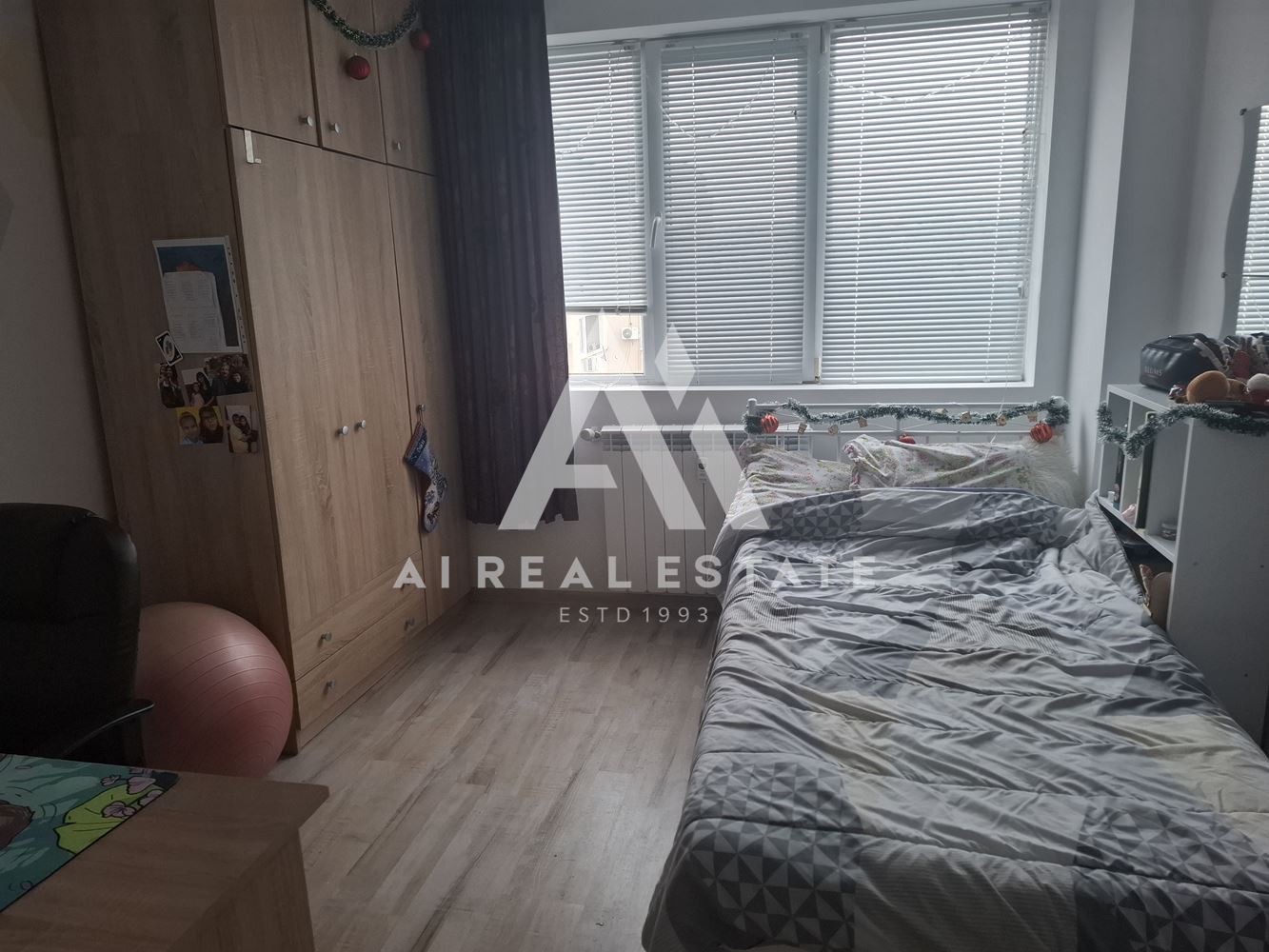 Двустаен апартамент, тухла, идеален център - 0