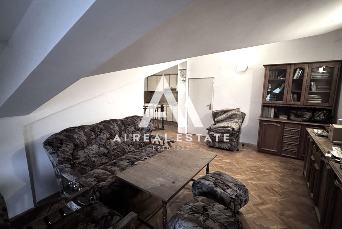 🏡 Луксозен четиристаен апартамент с площ 255 кв.м и двоен гараж – до идеален център и Медицински университет, Плевен - 0