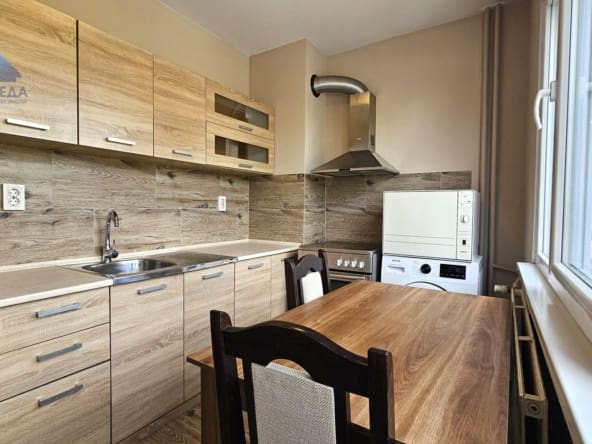 Светъл и топъл тристаен в жк.Овча купел 2 - 0