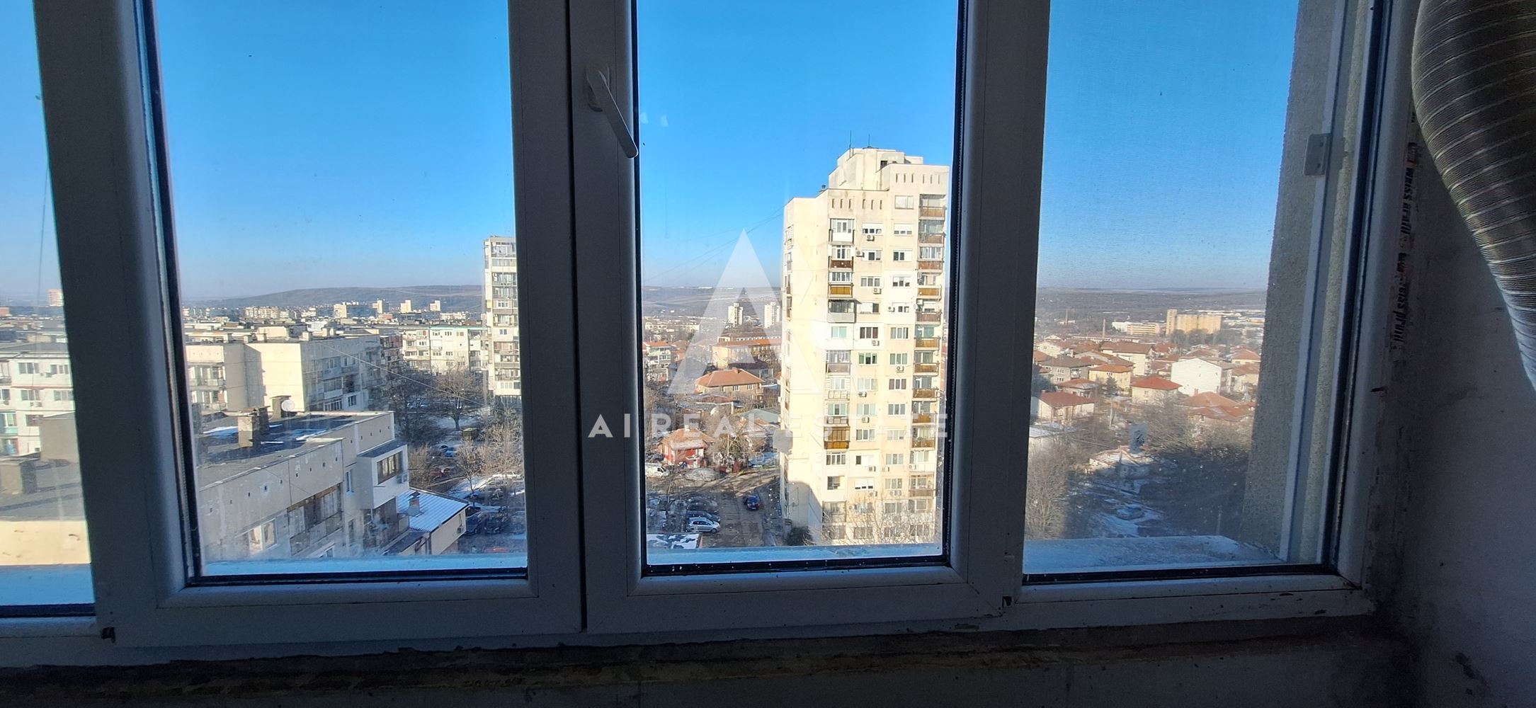 двустаен апартамент - 0