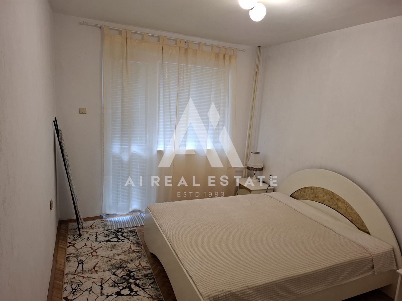 3-стаен апартамент под наем - 0