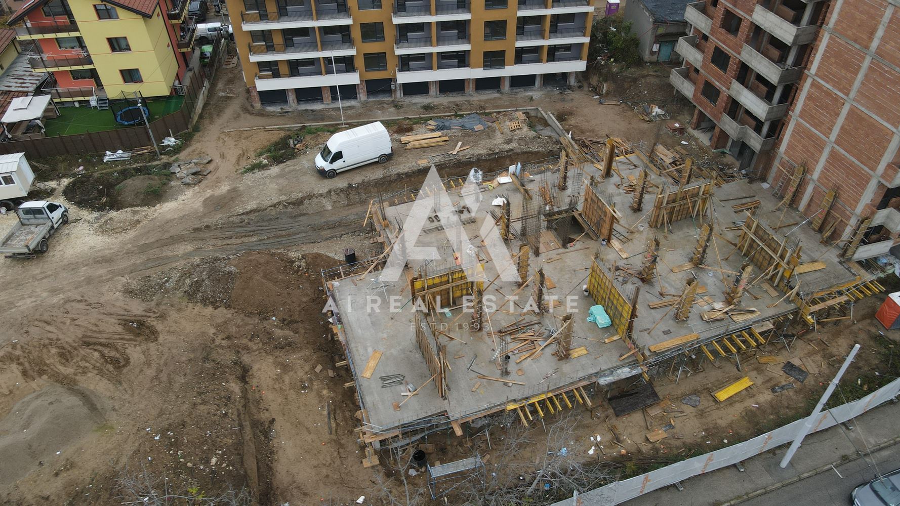 Тристаен апартамент M&G - S.M.4 - 0