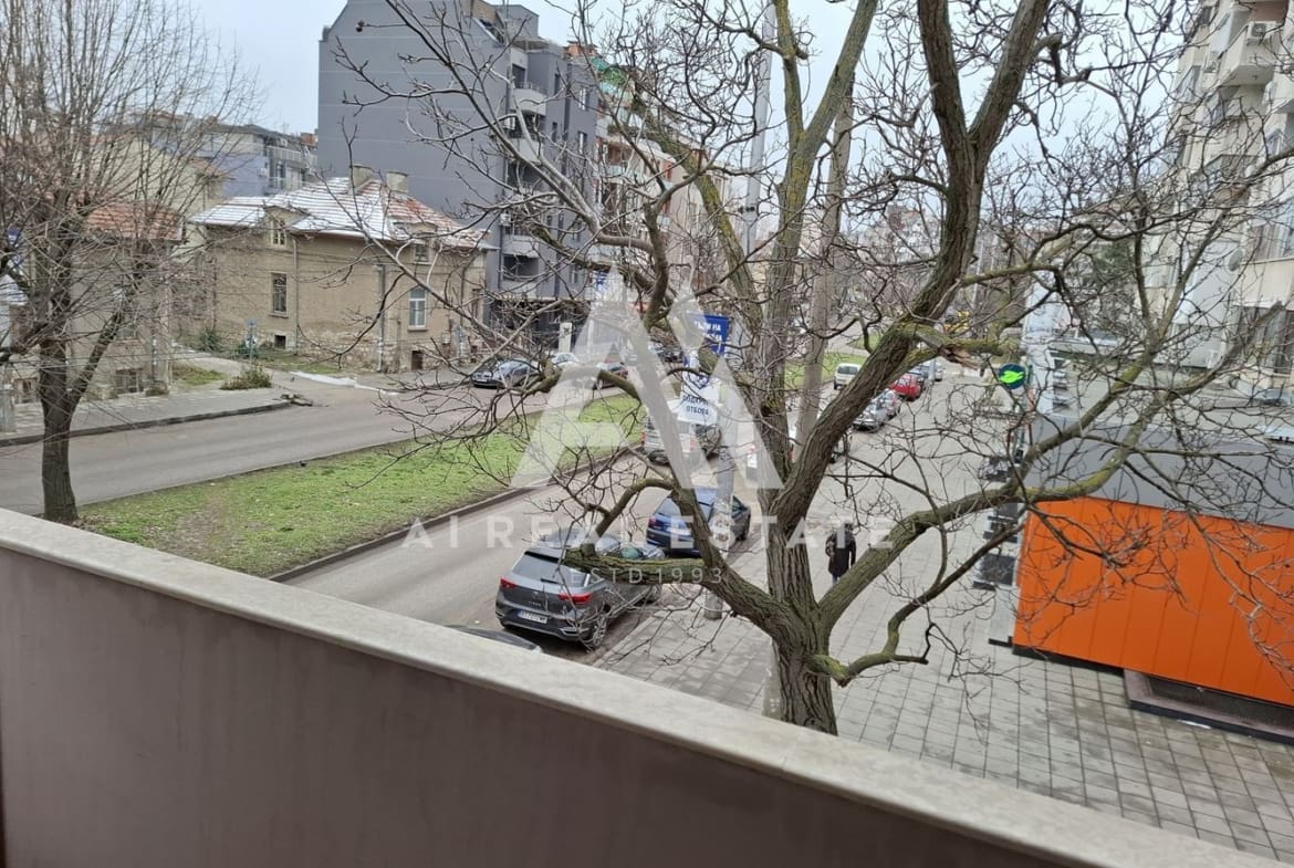 🏡Четиристаен апартамент - Срещу Медицинския университет, Плевен! - 0