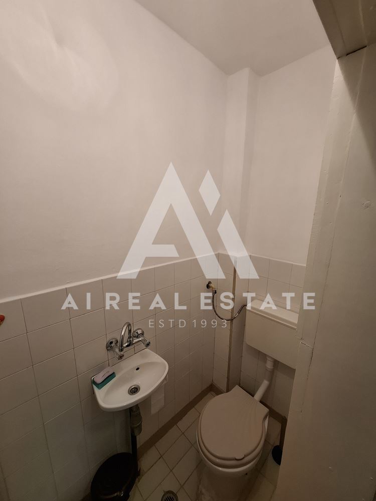 3-стаен апартамент под наем - 0