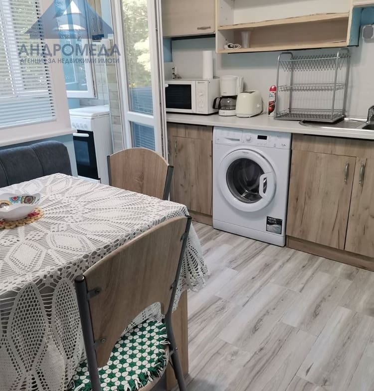 Тристаен обзаведен Окръжна болница - 0