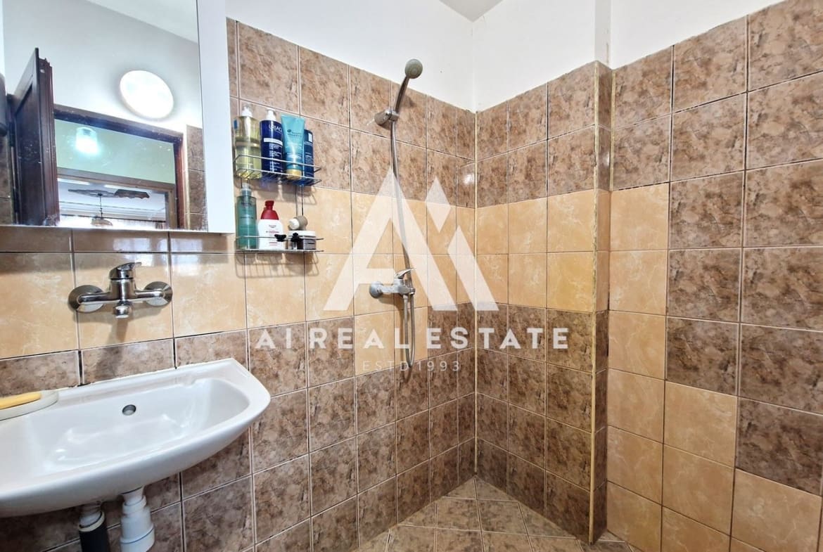 Продава тристаен апартамент - 0