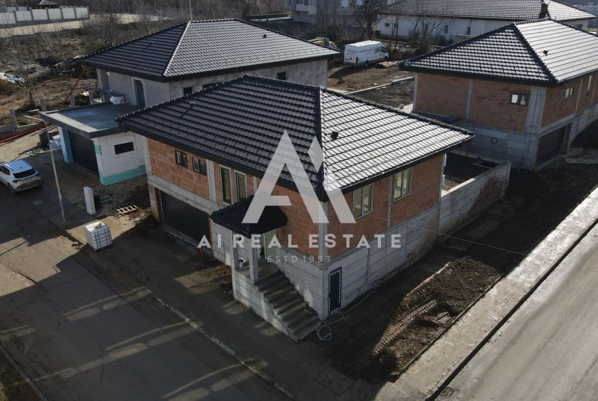 Нова къща с двоен гараж и двор гр.Плевен, ул.Трите бора - АКТ 15 до дни ! - 0