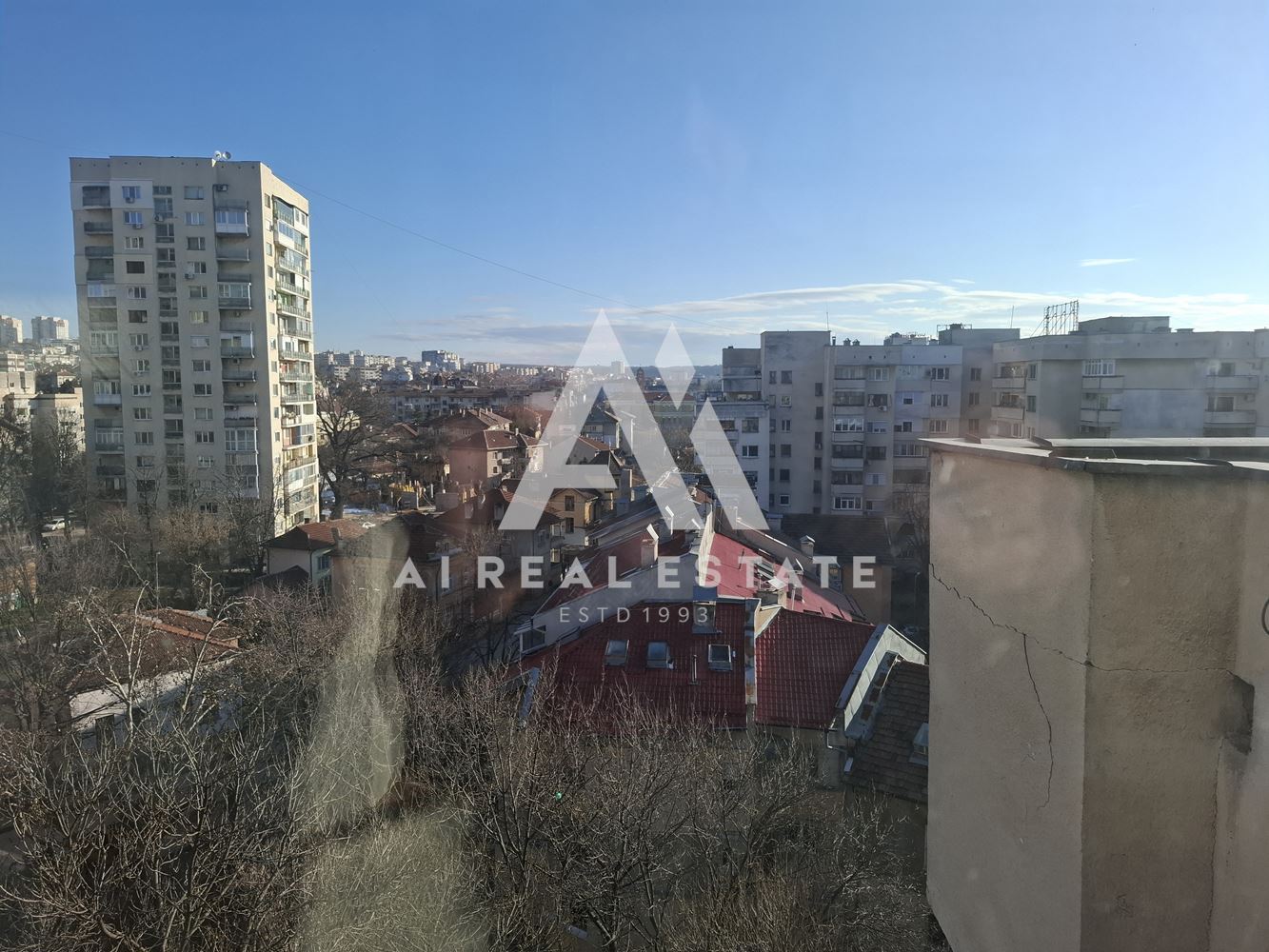 Двустаен апартамент, тухла, идеален център - 0