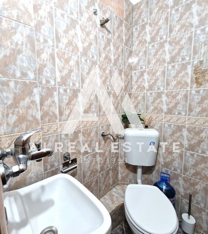 Продава тристаен апартамент - 0