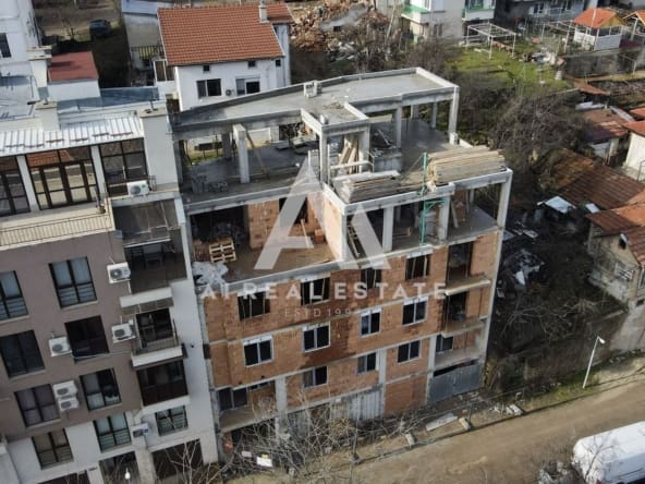 Тристаен апартамент в бутикова сграда Maison 19 - 0