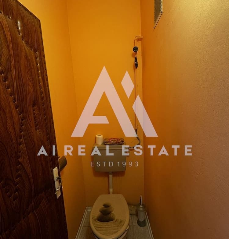 тристаен апартамент - 0