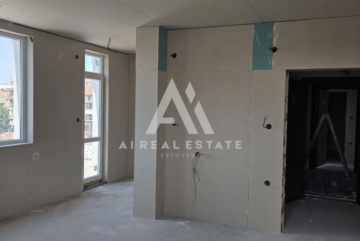 3-стаен Широк център! - 0