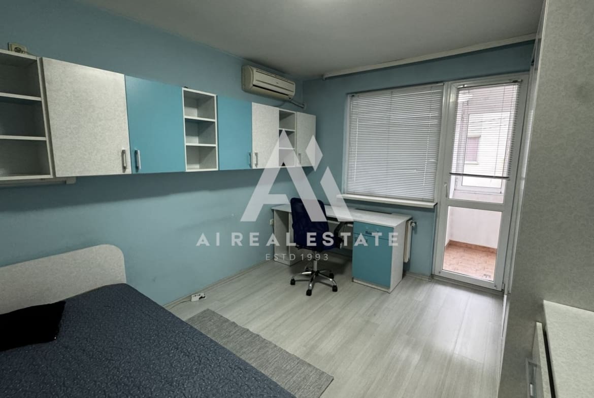 Тристаен обзаведен в района на МУ - 0