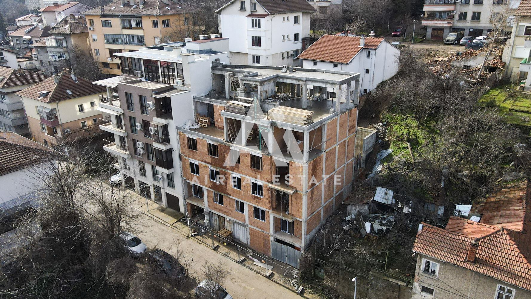 Двустаен апартамент в бутикова сграда Maison 19 - 0