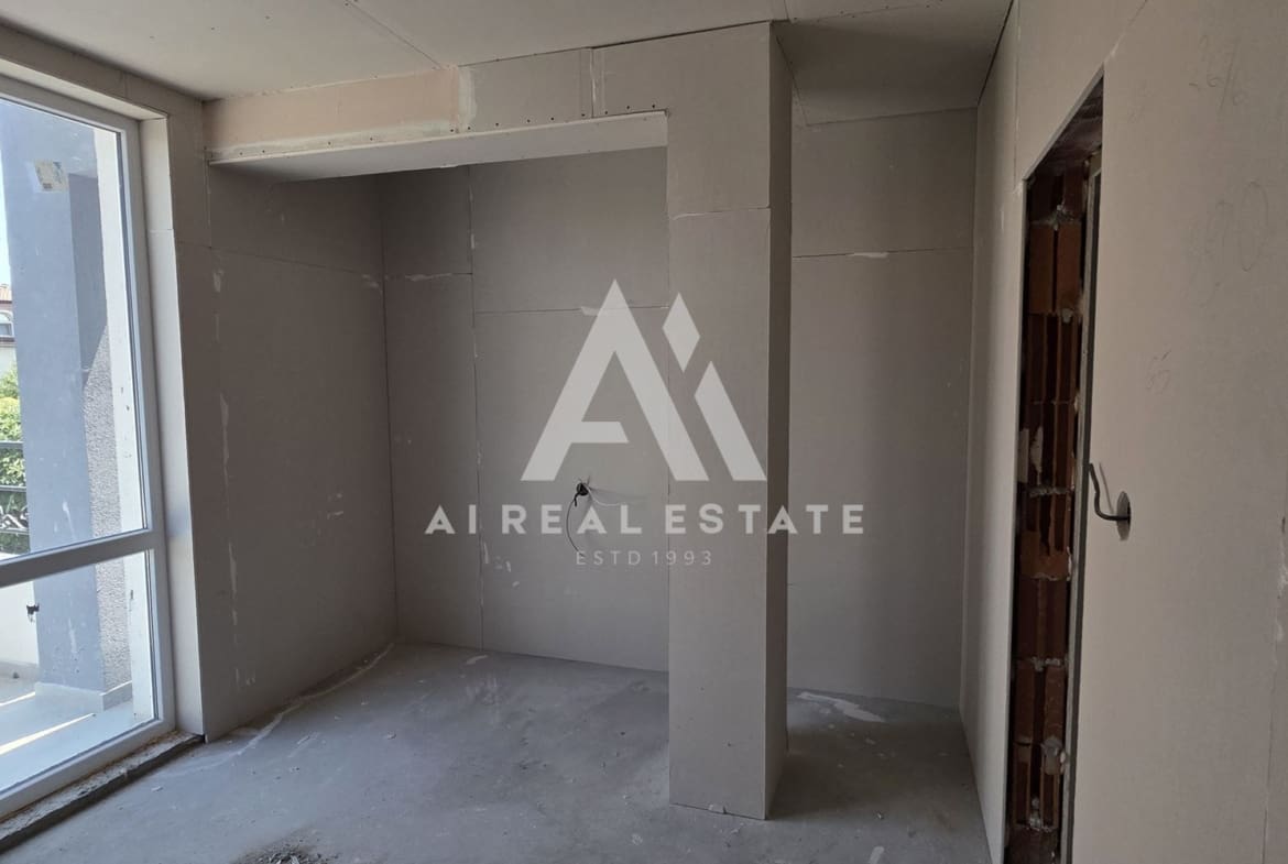 3-стаен Широк център! - 0