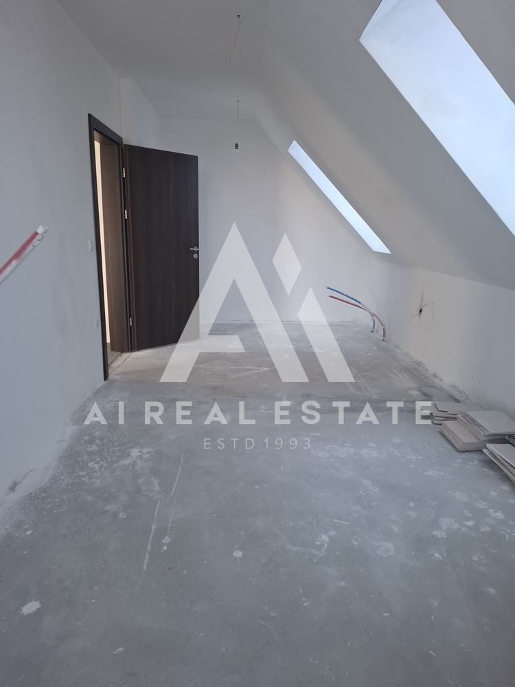 Тристаен апартамент | Широк център, Плевен - 0