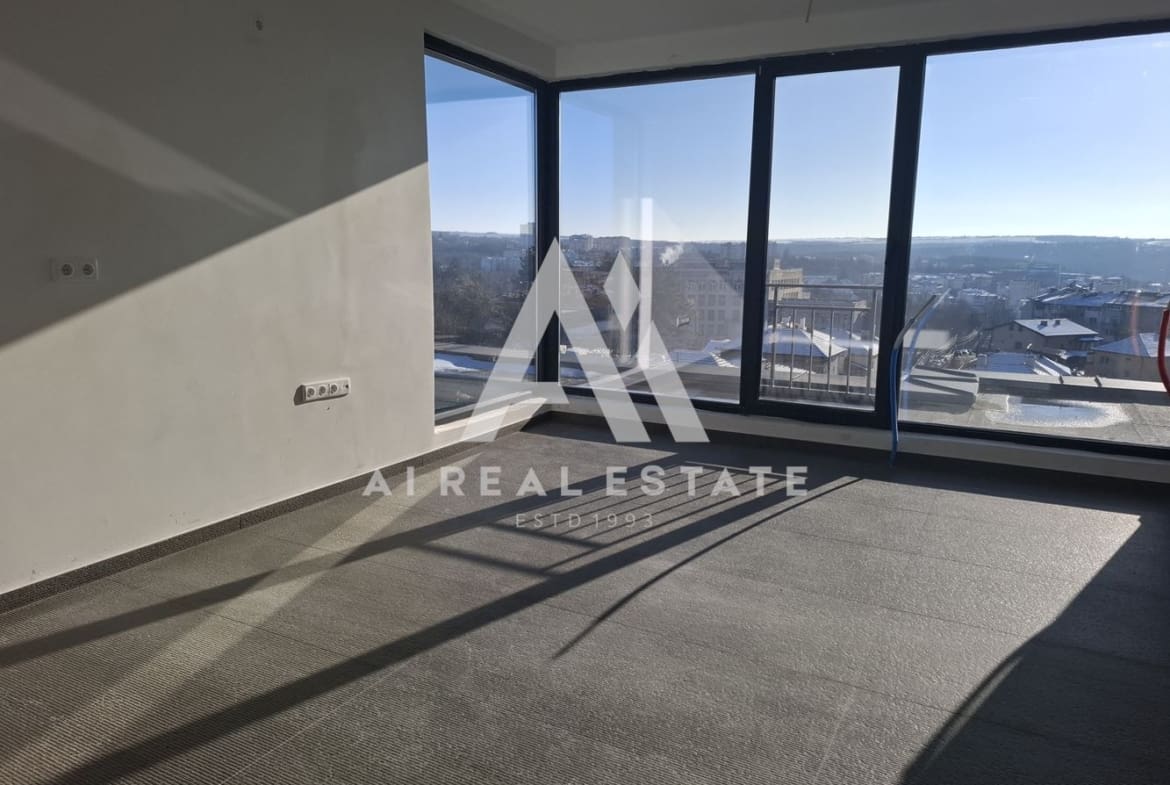 Тристаен апартамент | Широк център, Плевен - 0