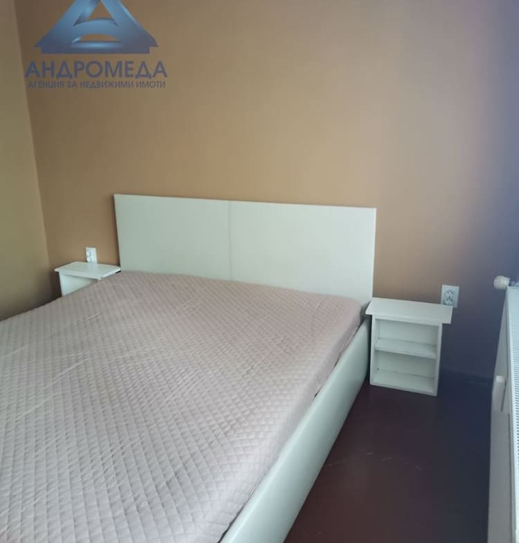 Тристаен обзаведен Окръжна болница - 0