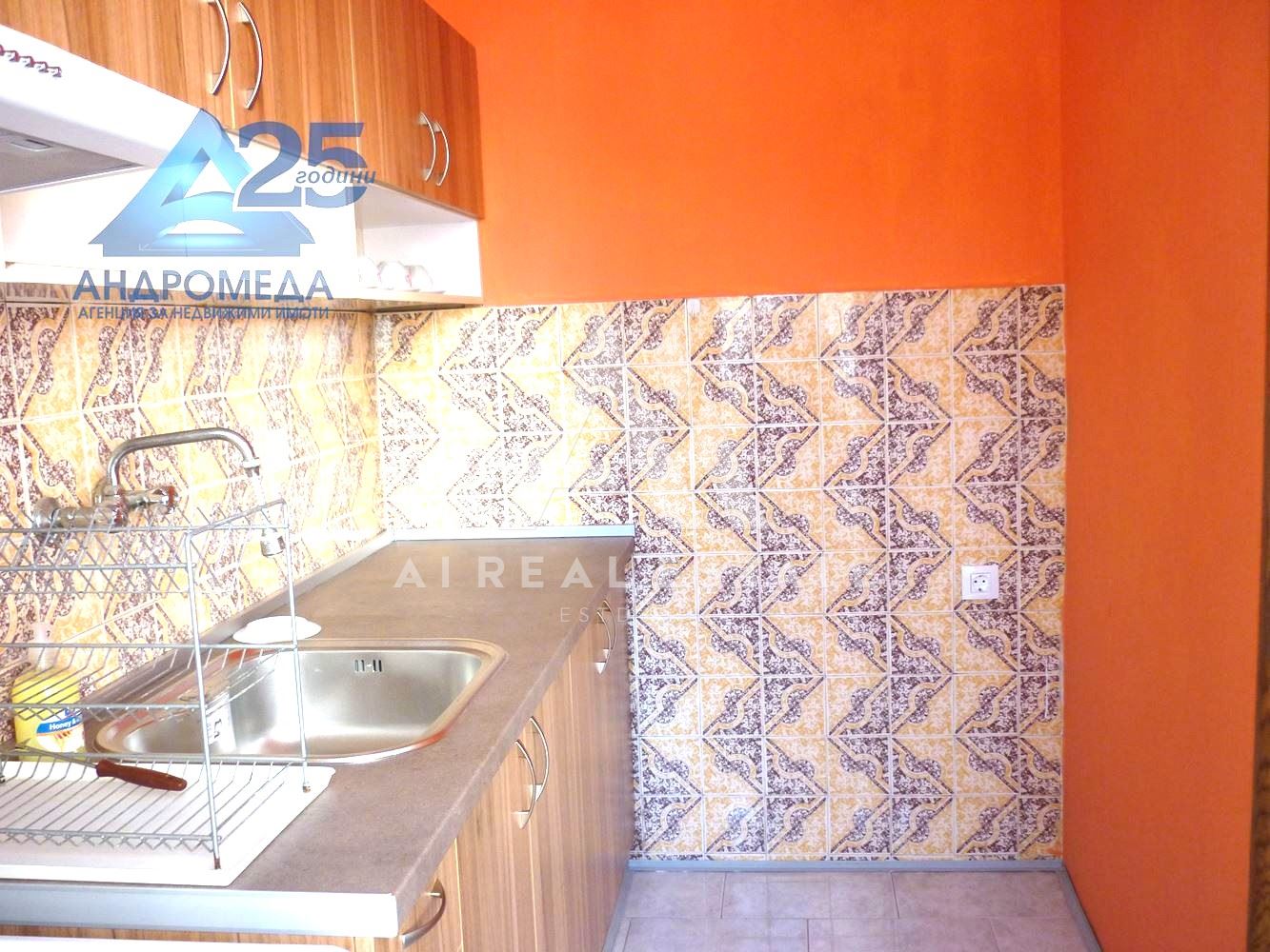 Продава двустаен апартамент - 0