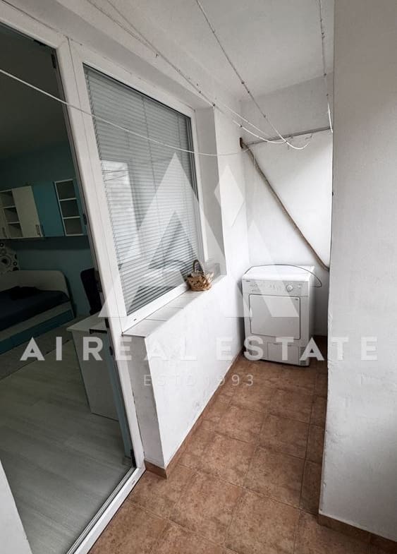 Тристаен обзаведен в района на МУ - 0