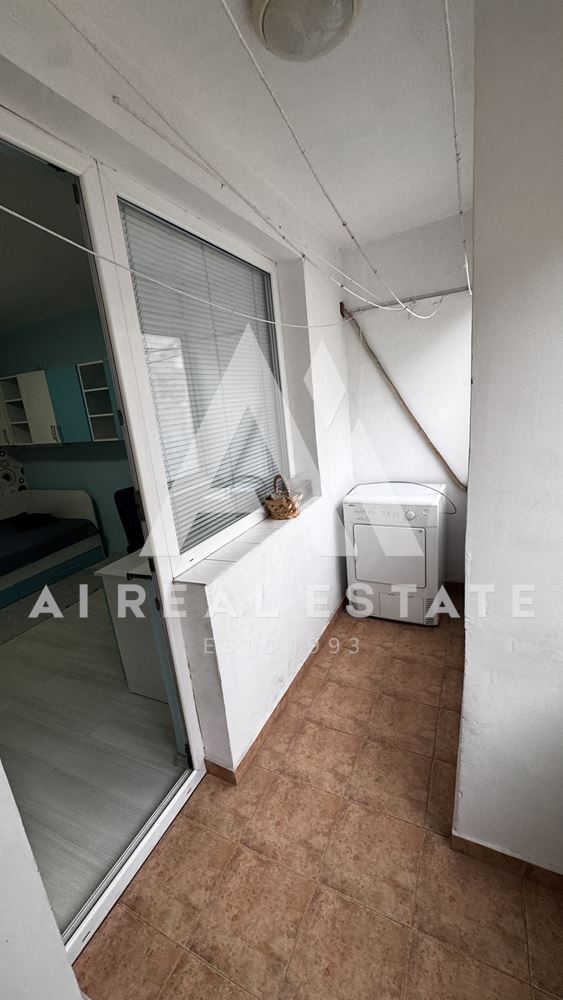 Тристаен обзаведен в района на МУ - 0