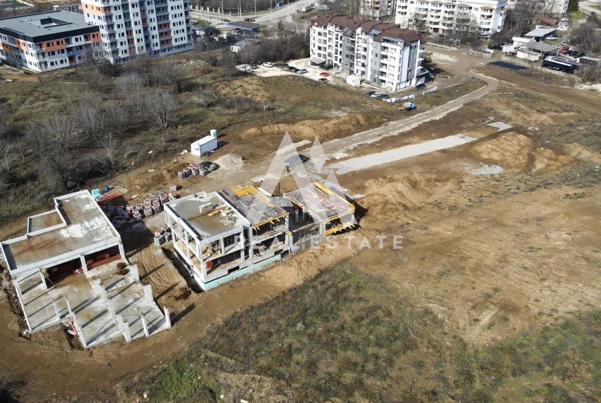 Комплекс еднофамилни къщи ново строителство гр.Плевен ! - 0