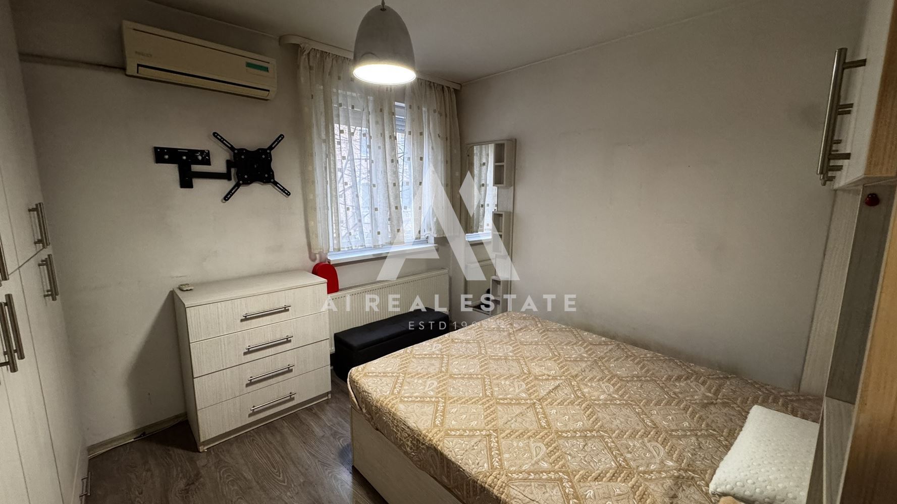 Тристаен обзаведен в района на МУ - 0