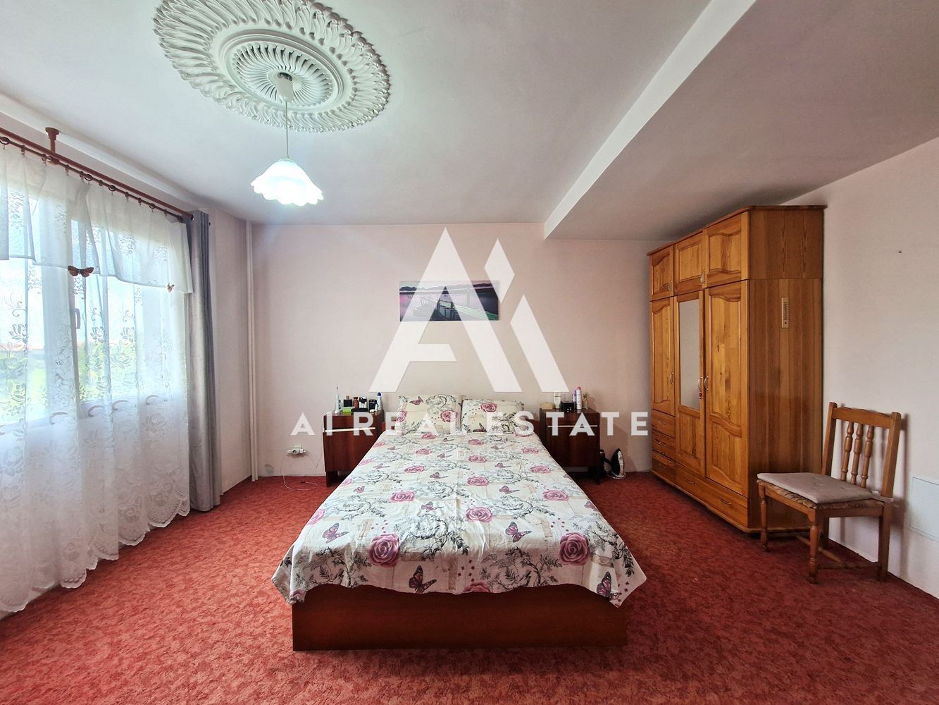 Продава тристаен апартамент - 0