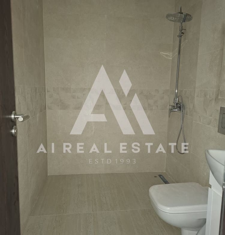 Тристаен апартамент – широк център - 0