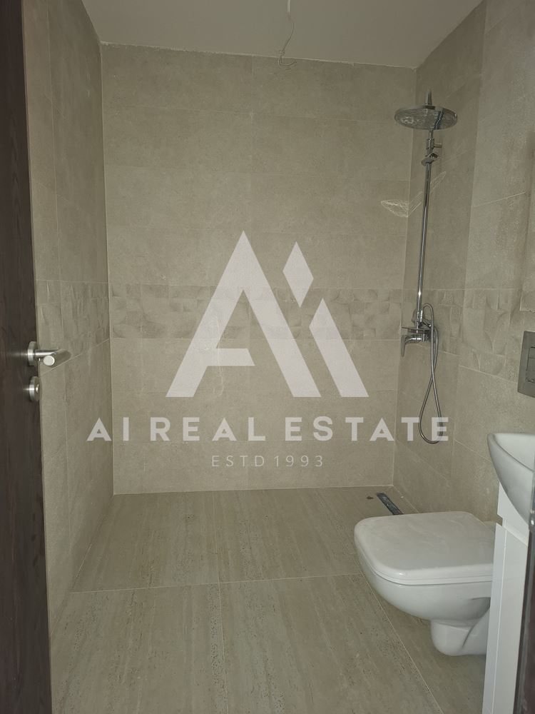 Тристаен апартамент – широк център - 0