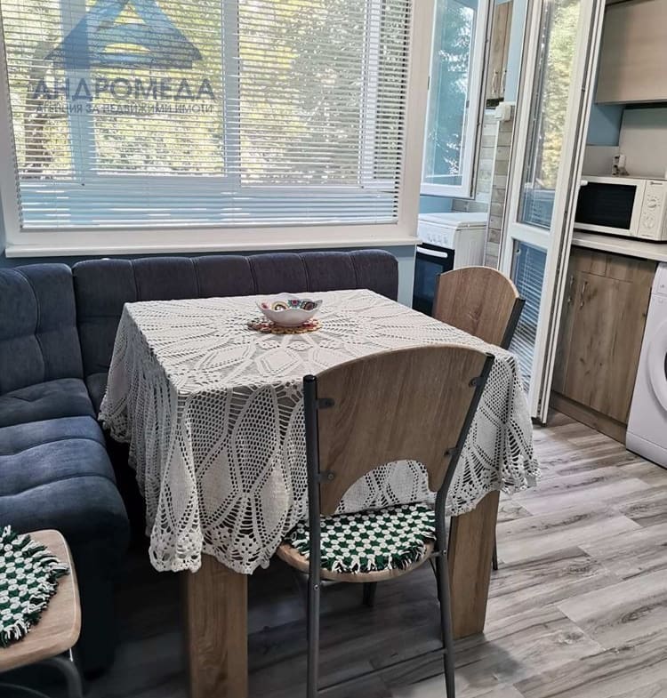 Тристаен обзаведен Окръжна болница - 0