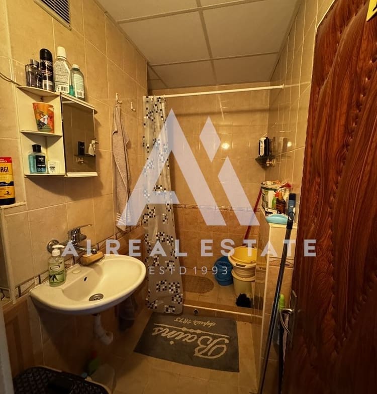 тристаен апартамент - 0