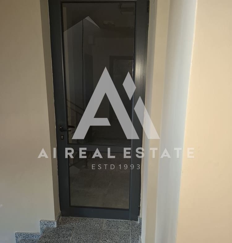 Тристаен апартамент – широк център - 0