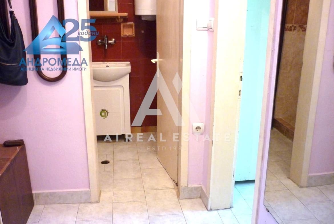 Продава двустаен апартамент - 0