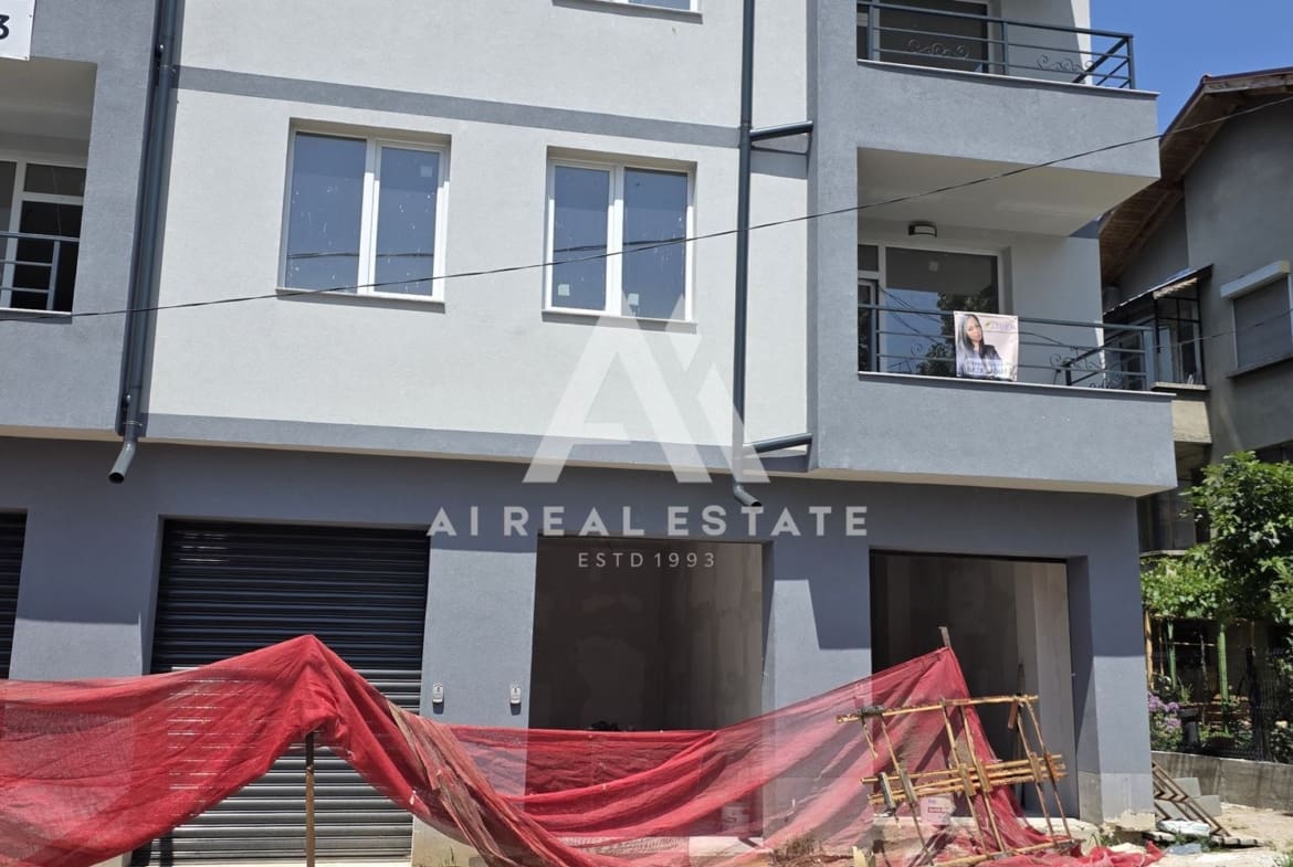 3-стаен Широк център! - 0