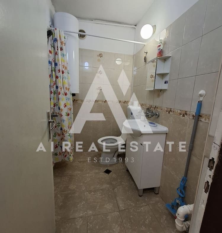 Двустаен апартамент, тухла, идеален център - 0