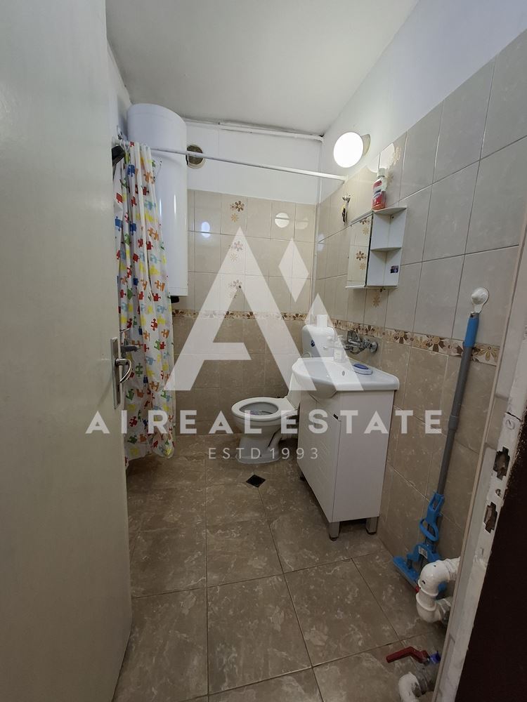 Двустаен апартамент, тухла, идеален център - 0