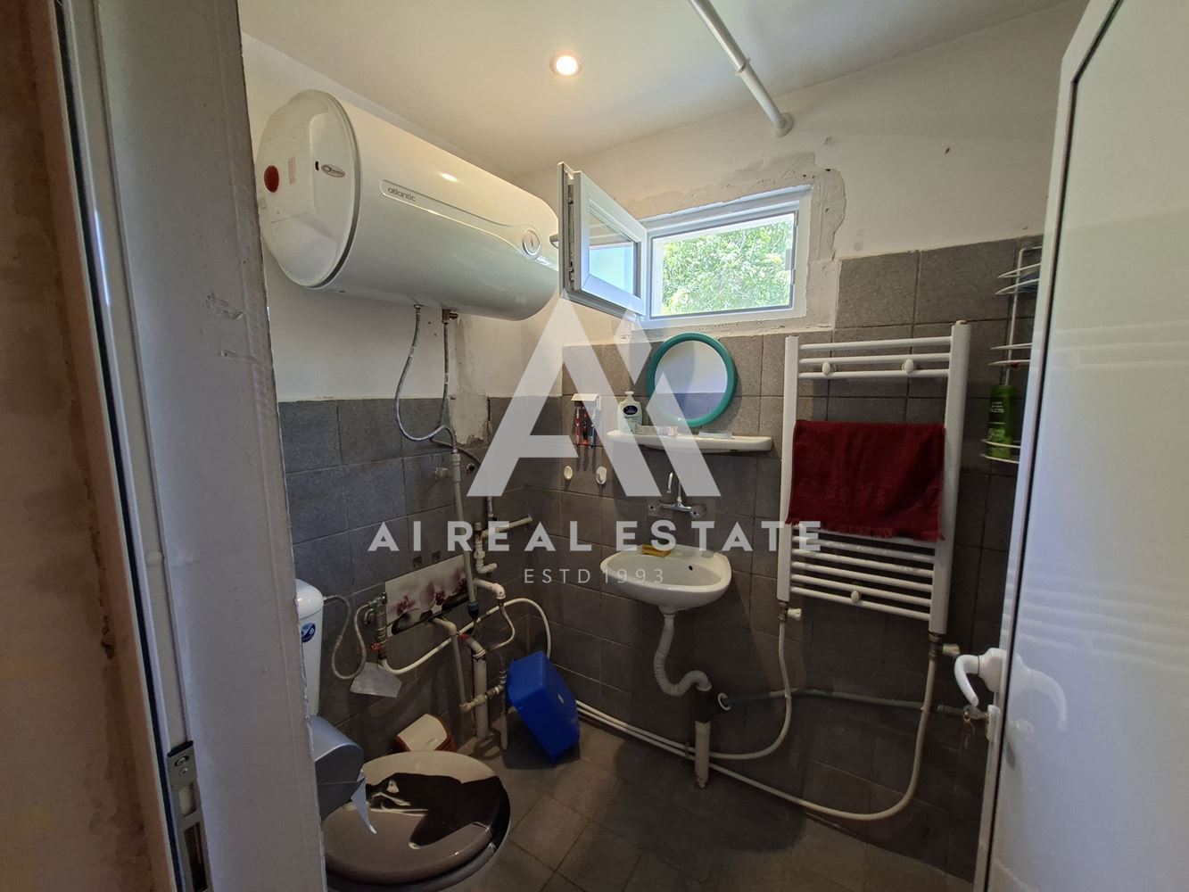 КЪЩА С ДВОР - 0