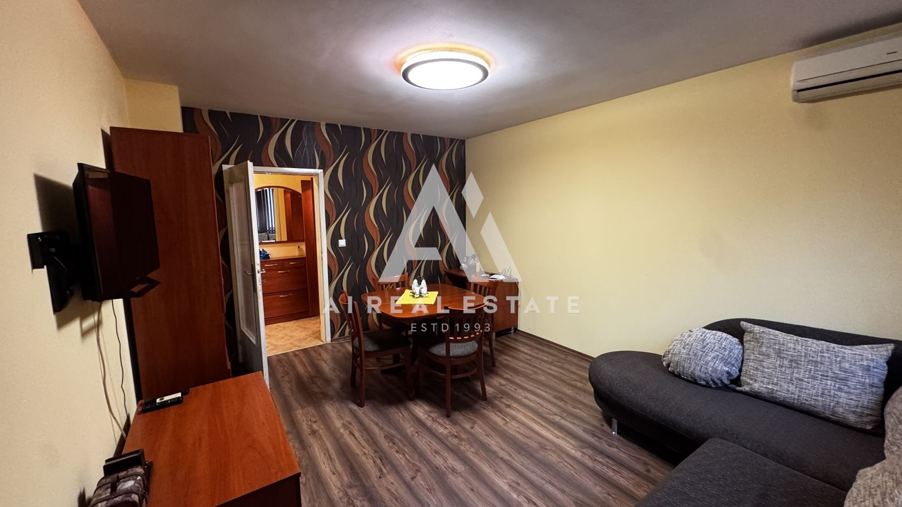 Тристаен обзаведен в района на МУ - 0