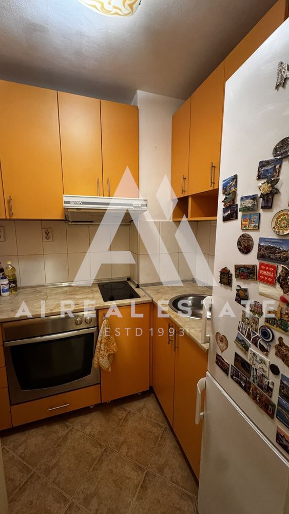 Тристаен обзаведен в района на МУ - 0