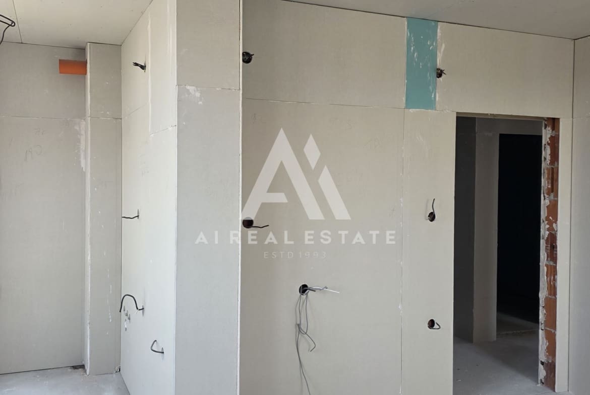 3-стаен Широк център! - 0