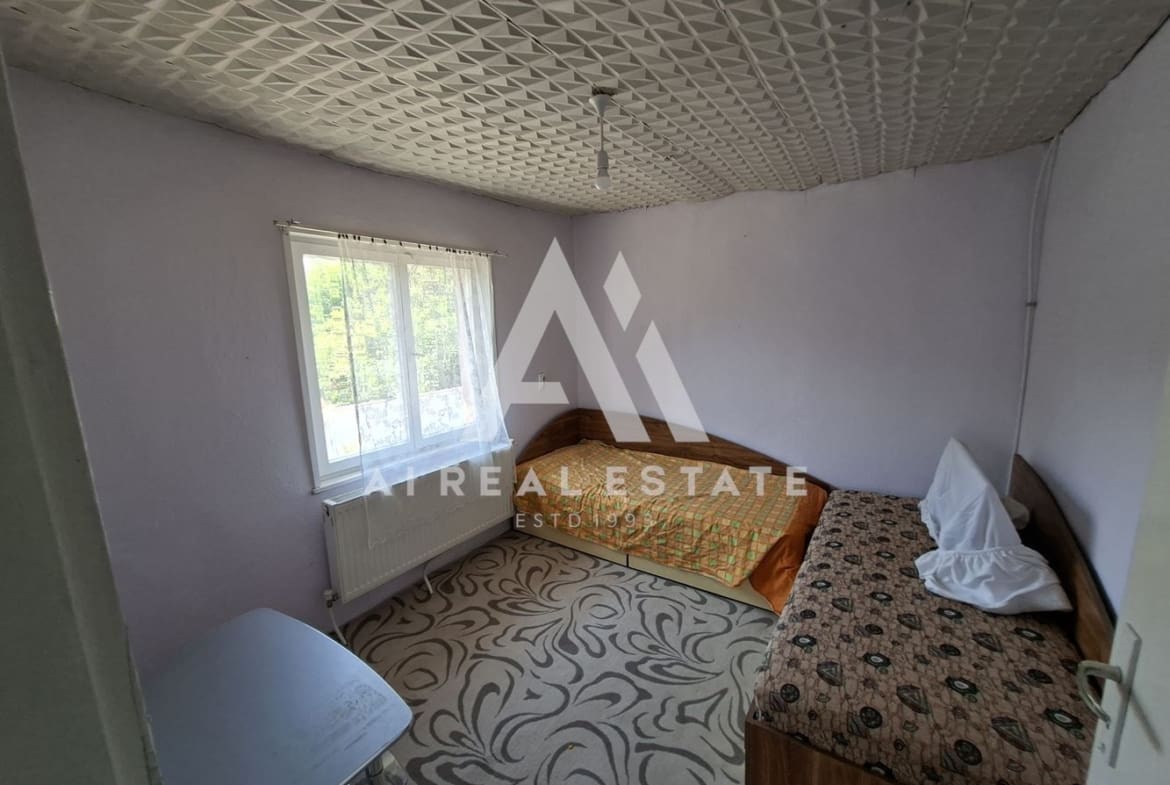 КЪЩА С ДВОР - 0