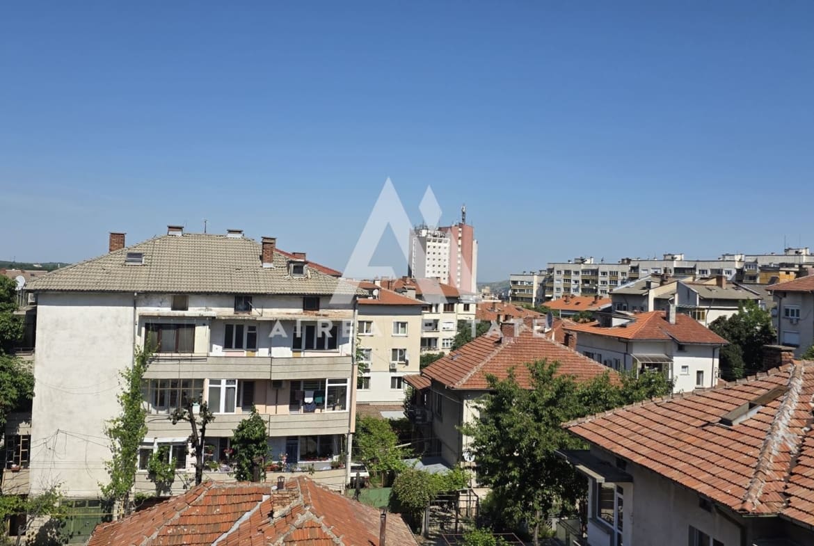 3-стаен Широк център! - 0