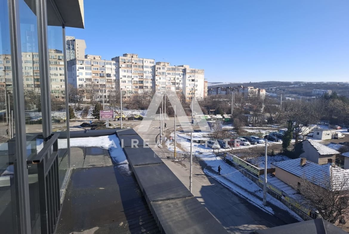 Тристаен апартамент | Широк център, Плевен - 0