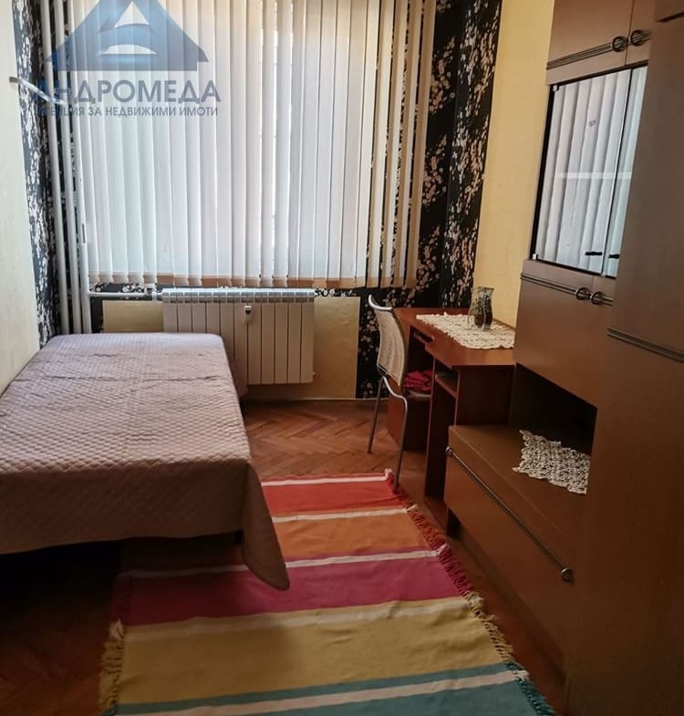 Тристаен обзаведен Окръжна болница - 0